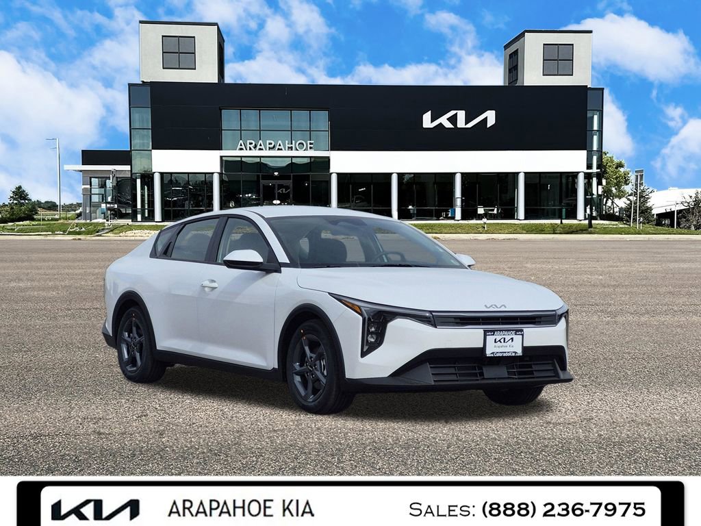 New 2026 Kia K4 LXS image 2