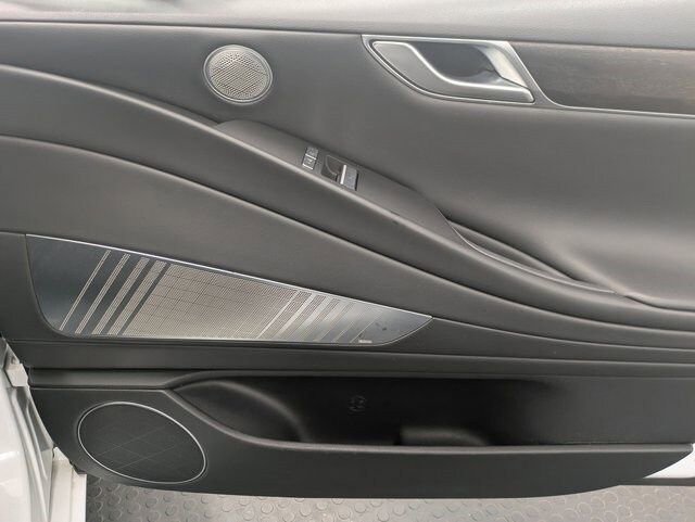 Used 2023 Genesis Electrified G80 image 28