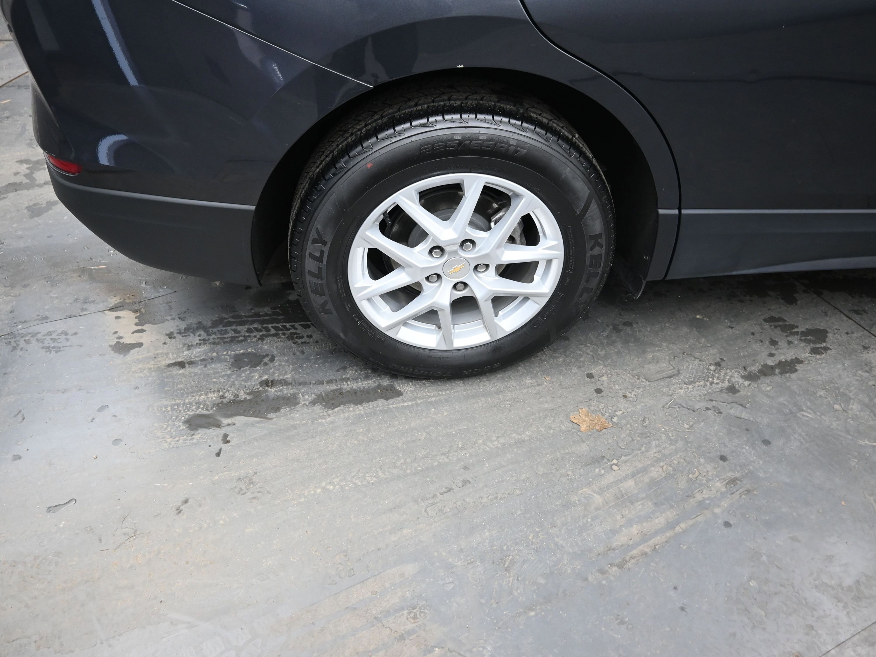 Used 2023 Chevrolet Equinox LT image 11