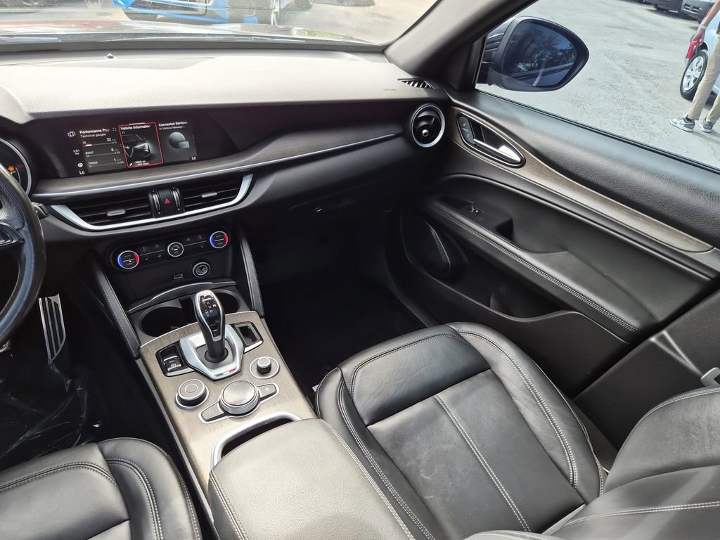 Used 2022 Alfa Romeo Stelvio Ti image 12