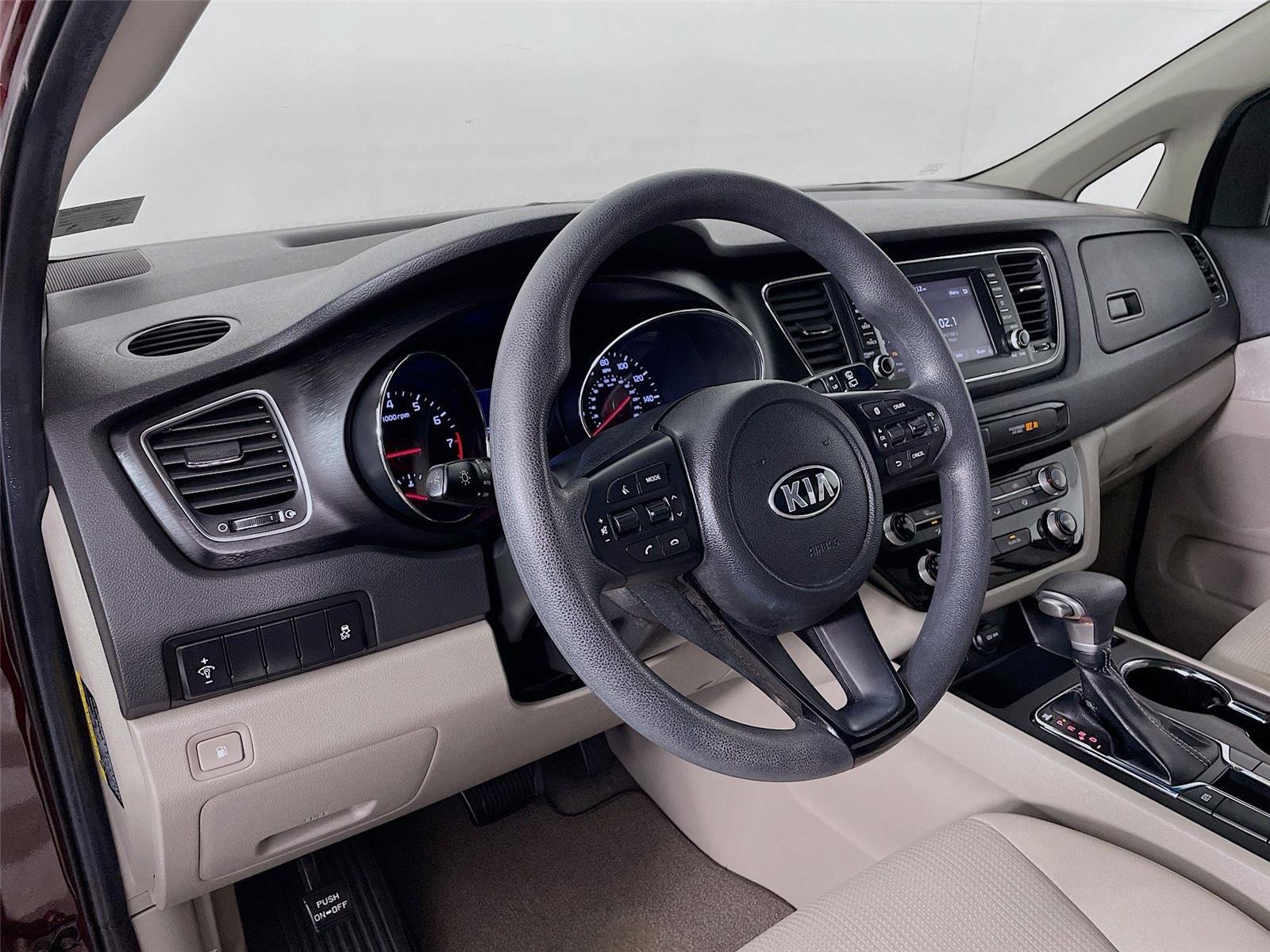 Used 2019 Kia Sedona LX FWD image 12