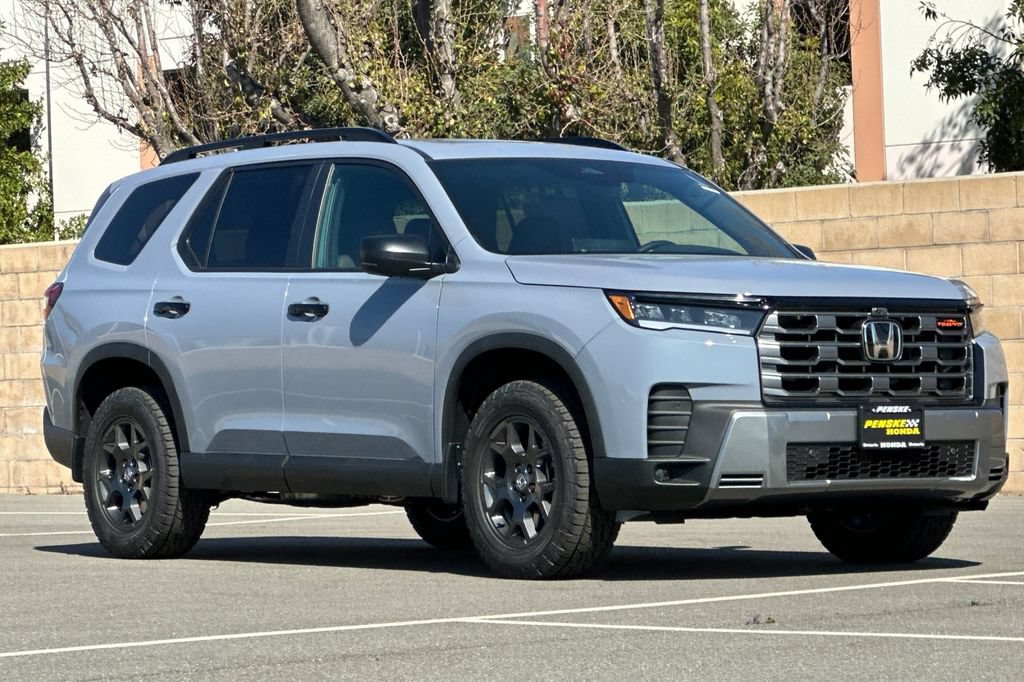 New 2026 Honda Pilot TrailSport image 2