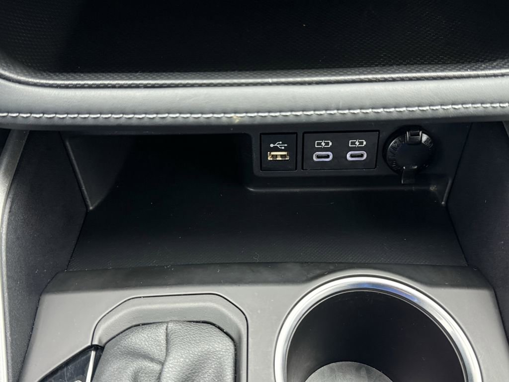 Used 2024 Toyota Highlander Limited image 20