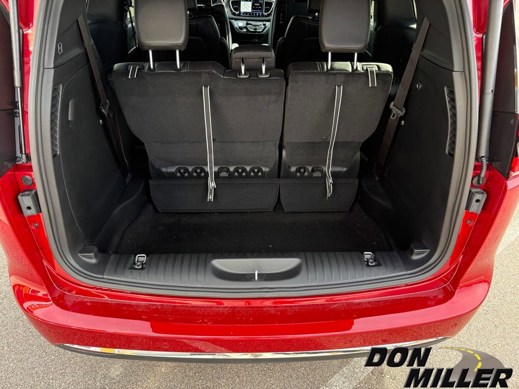 New 2026 Chrysler Pacifica Select image 27