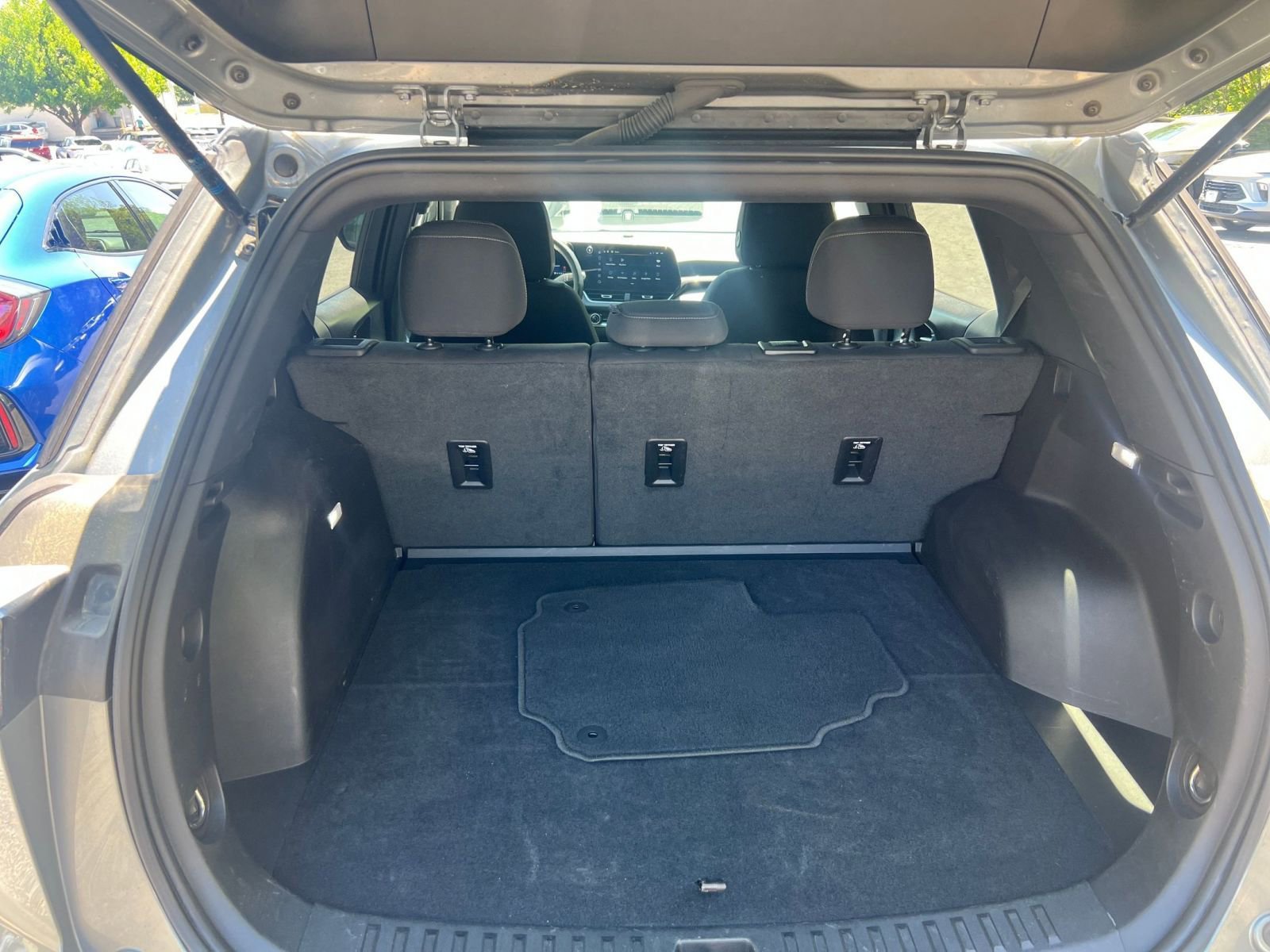 Used 2025 Chevrolet Equinox LT image 27