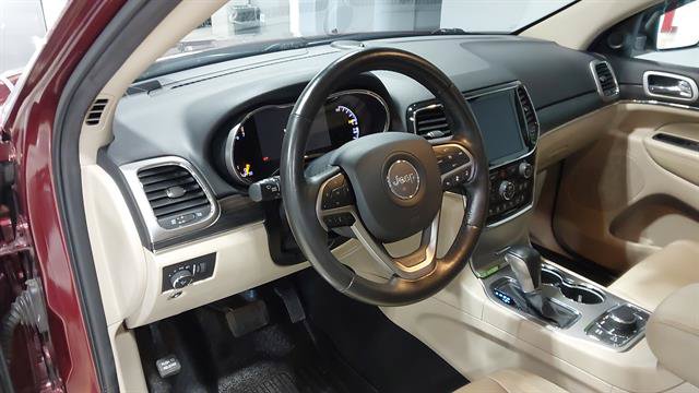 Used 2021 Jeep Grand Cherokee Limited w/ Sun & Sound Group AWD/4WD image 22