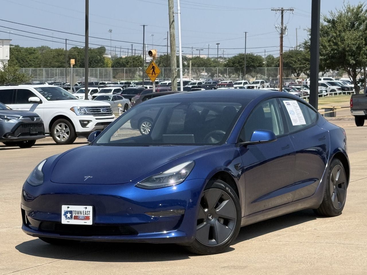 Used 2022 Tesla Model 3 Long Range AWD/4WD image 2