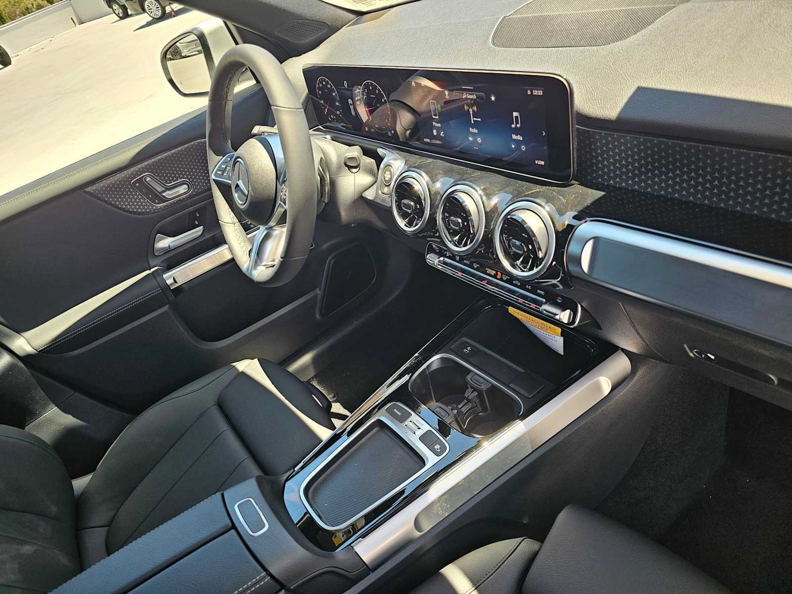 New 2026 Mercedes-Benz GLB 250 image 11
