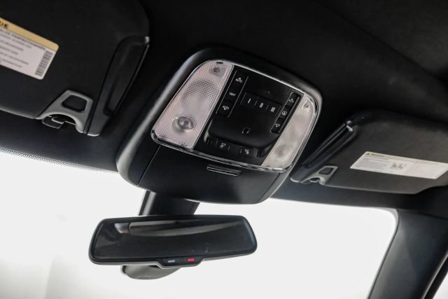 Used 2022 Chrysler 300 S w/ Comfort Group RWD image 32