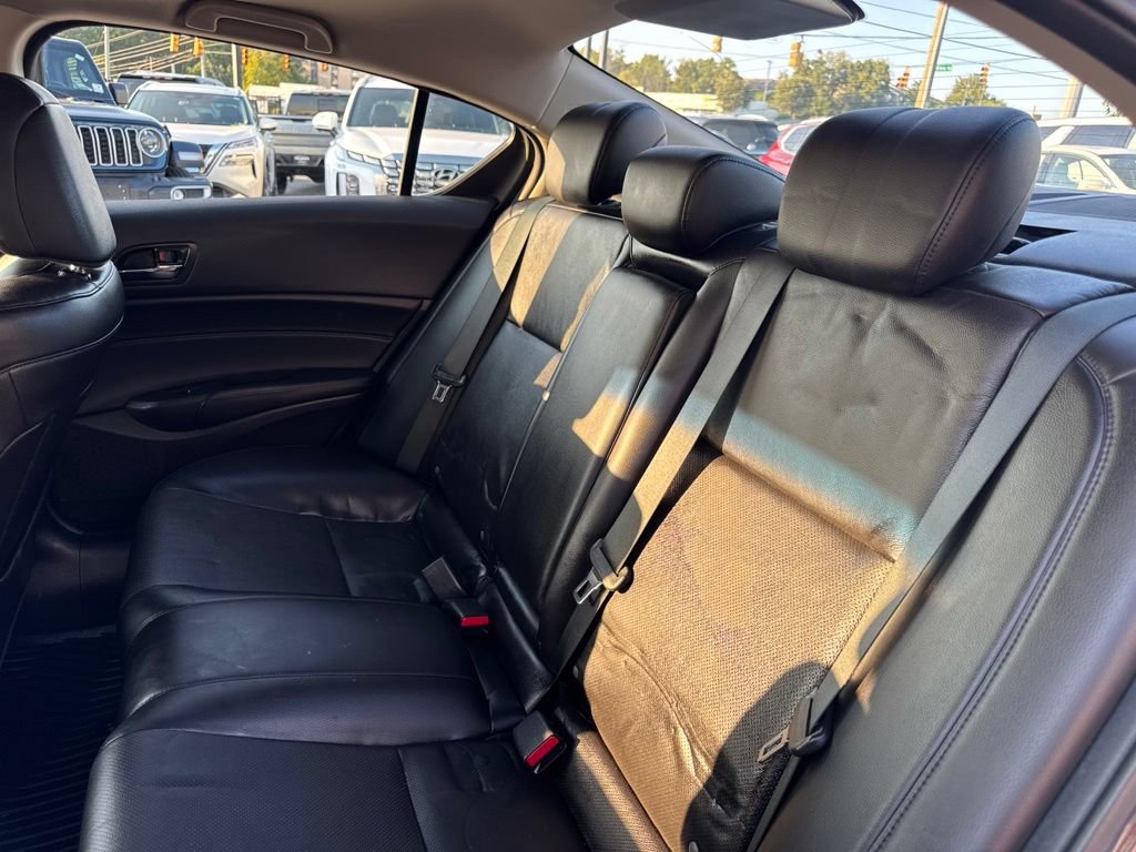 Used 2013 Acura ILX w/ Technology Package FWD image 22
