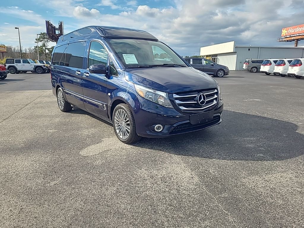 Used 2016 Mercedes-Benz Metris Passenger image 1