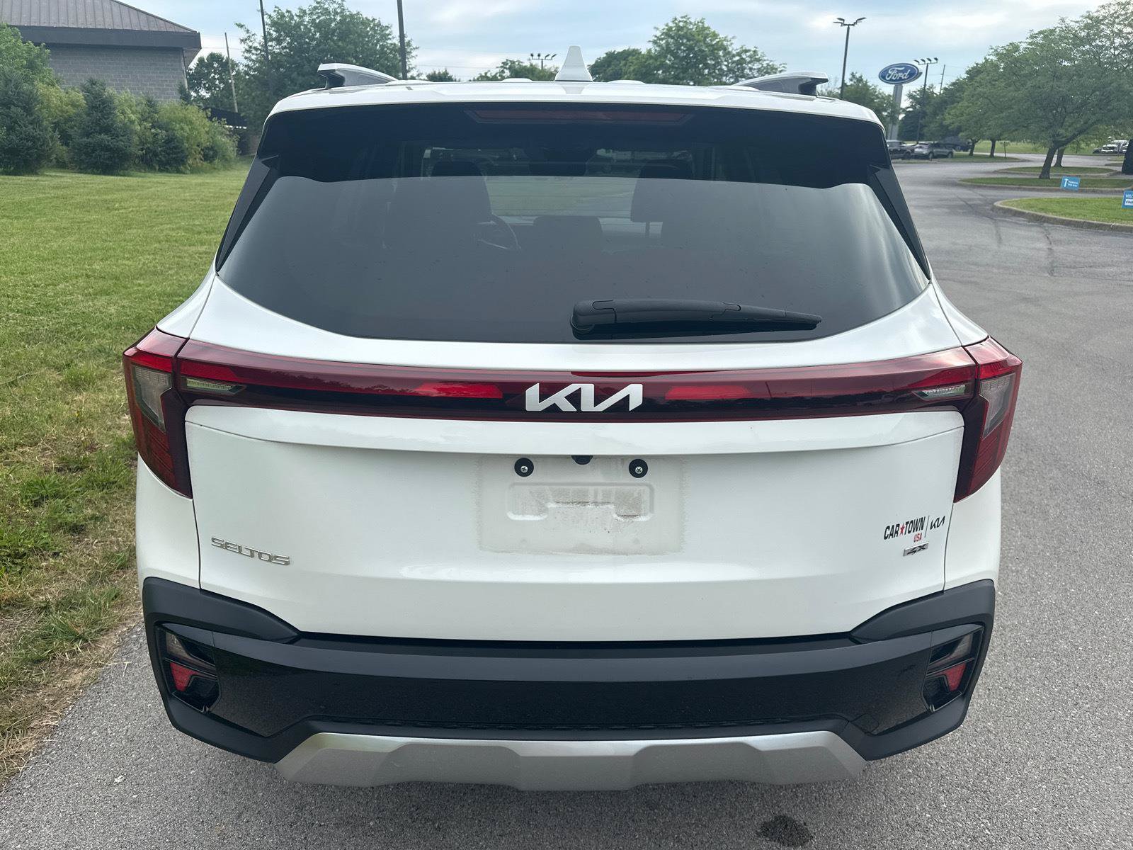 Used 2024 Kia Seltos SX w/ SX Sunroof Package AWD/4WD image 13