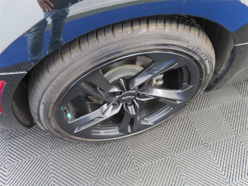 Used 2023 Chevrolet Camaro LT RWD image 10