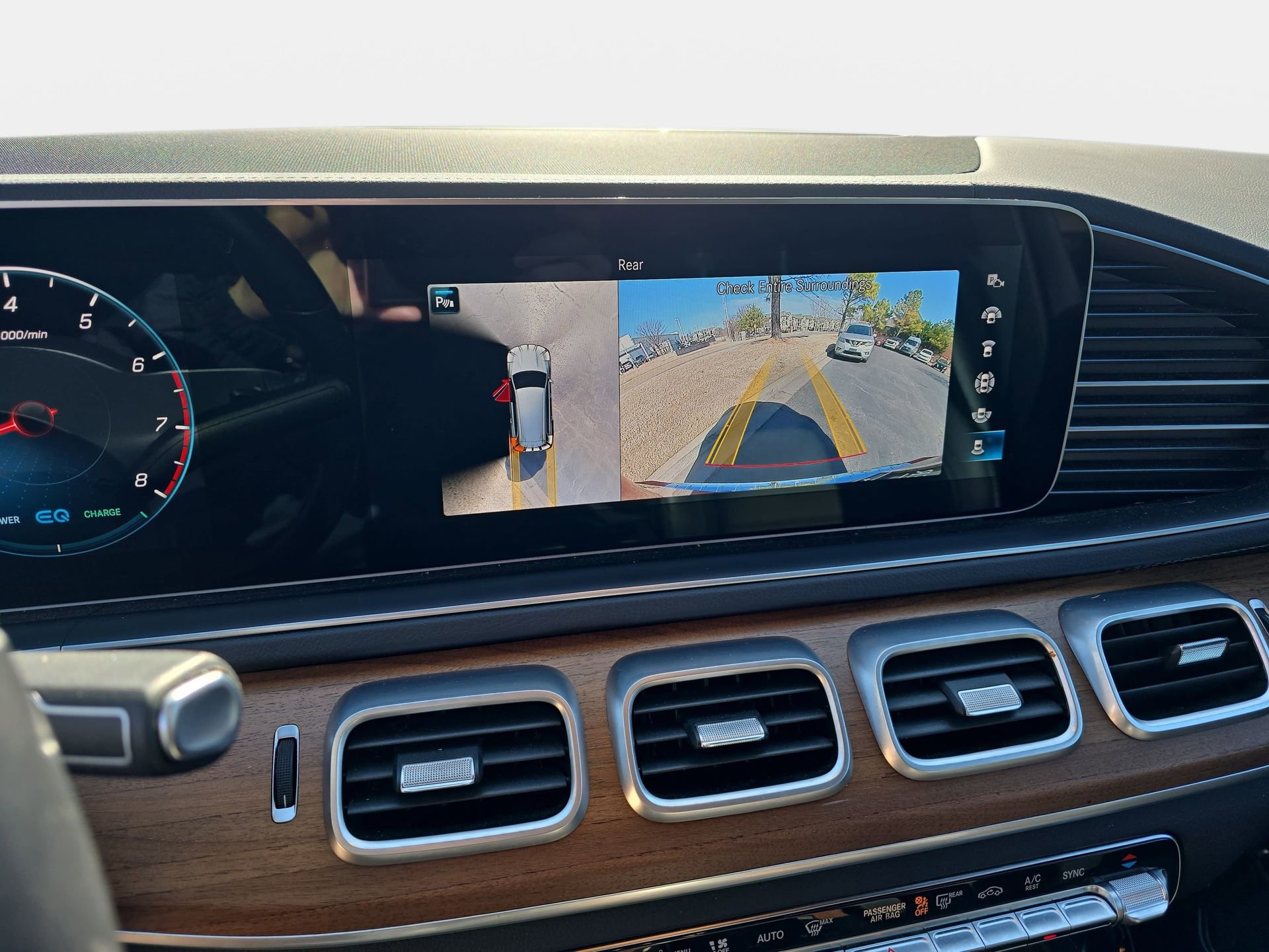 Used 2021 Mercedes-Benz GLS 450 4MATIC image 23