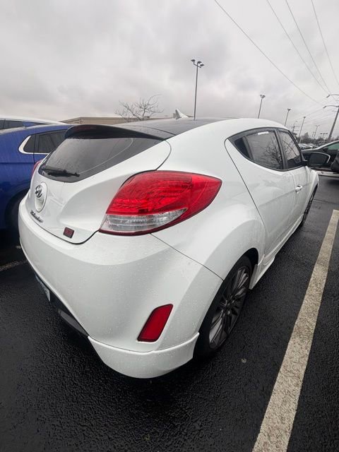 Used 2013 Hyundai Veloster RE:MIX Edition image 7