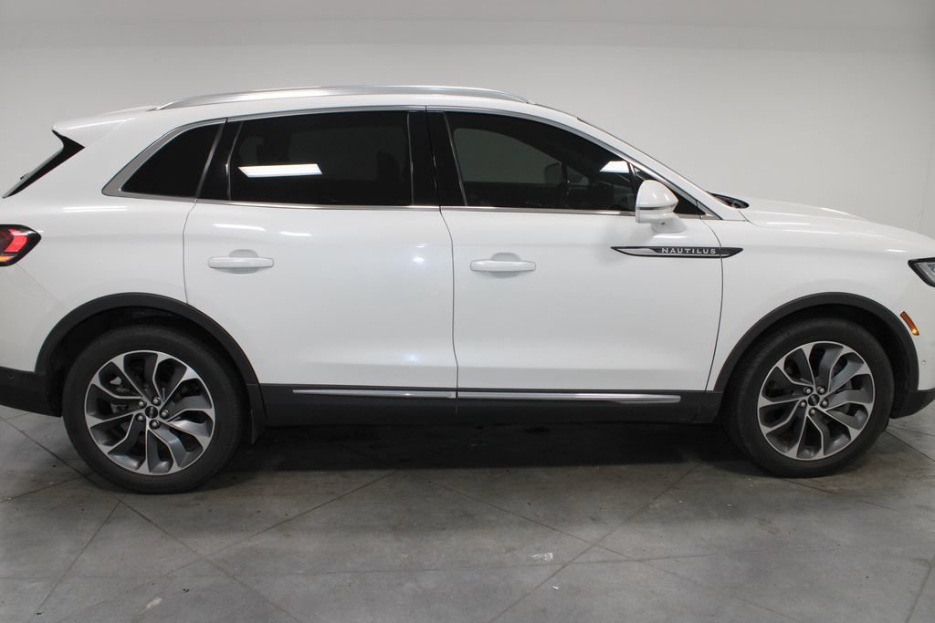 Used 2022 Lincoln Nautilus Reserve w/ Equipment Group 201A FWD image 11