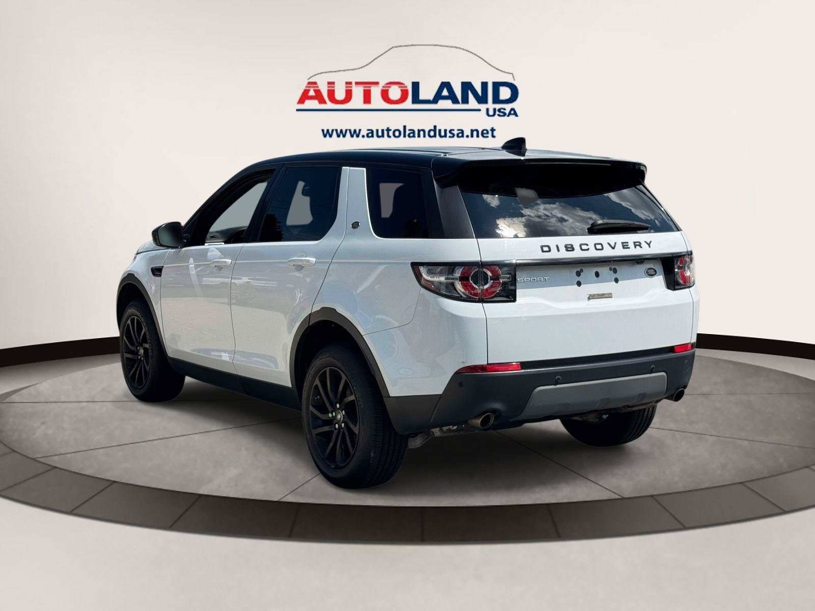 Used 2017 Land Rover Discovery Sport SE AWD/4WD image 5