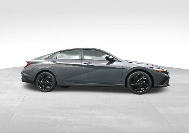 New 2026 Hyundai Elantra SEL Sport FWD image 37