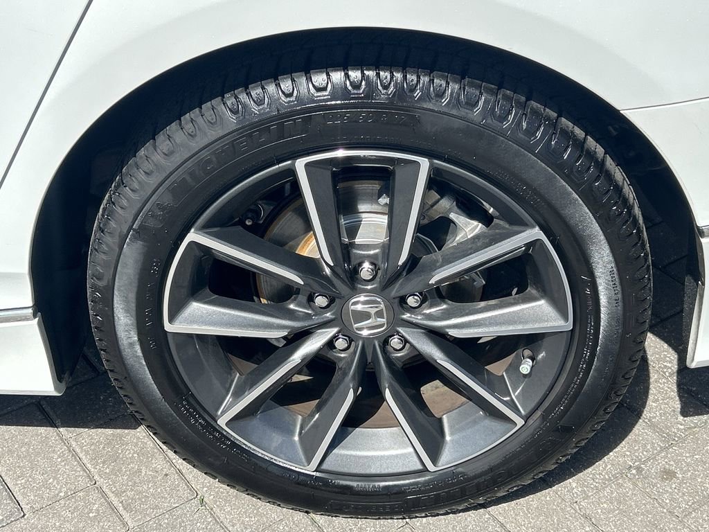 Used 2021 Honda Accord EX-L image 32