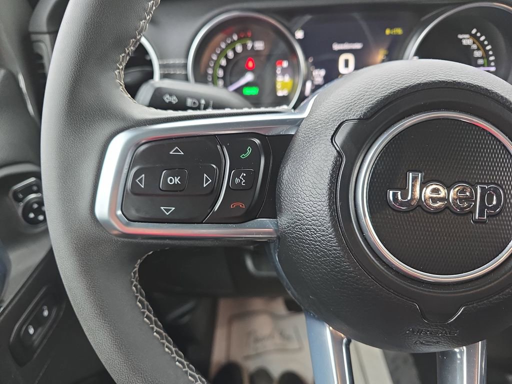 Used 2023 Jeep Wrangler Unlimited Sahara image 22