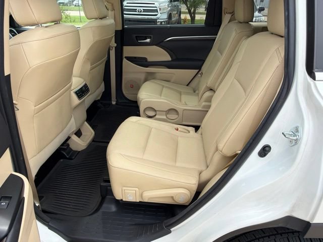 Used 2016 Toyota Highlander Limited Platinum AWD/4WD image 10
