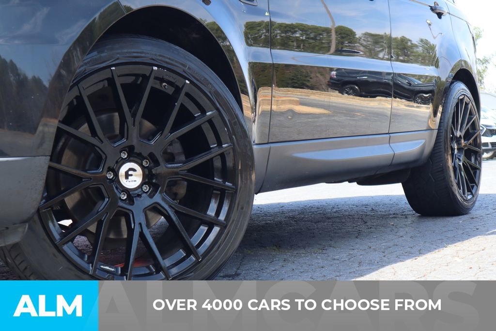 Used 2016 Land Rover Range Rover Sport SE image 2