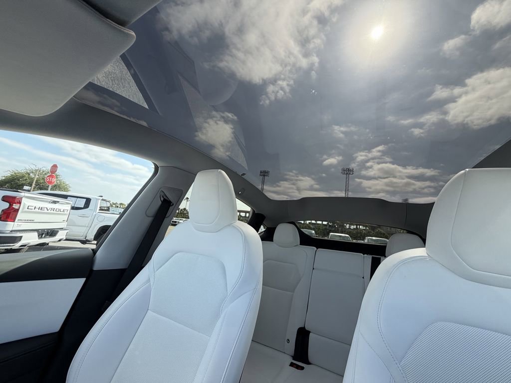 Used 2026 Tesla Model Y Long Range AWD/4WD image 32