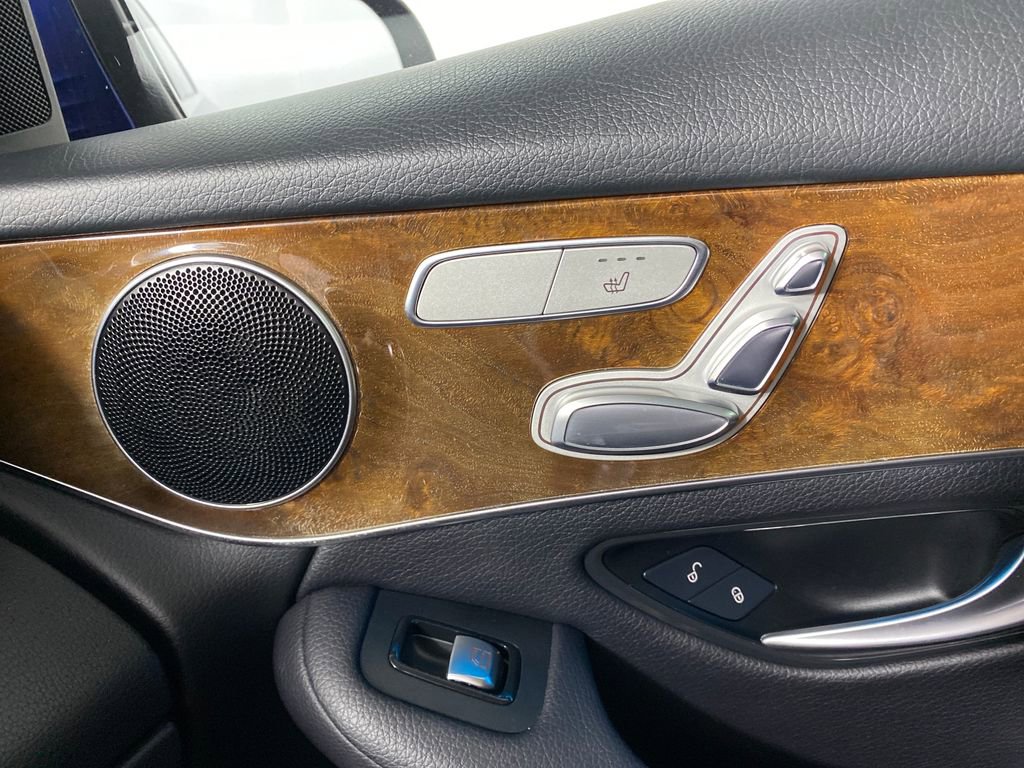 Used 2019 Mercedes-Benz GLC 300 4MATIC image 26