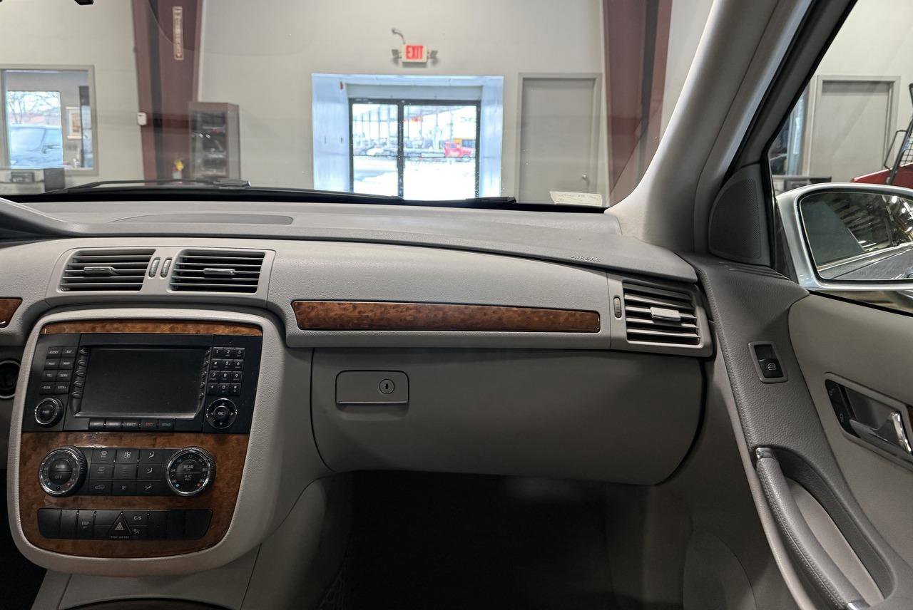 Used 2007 Mercedes-Benz R 350 4MATIC image 84