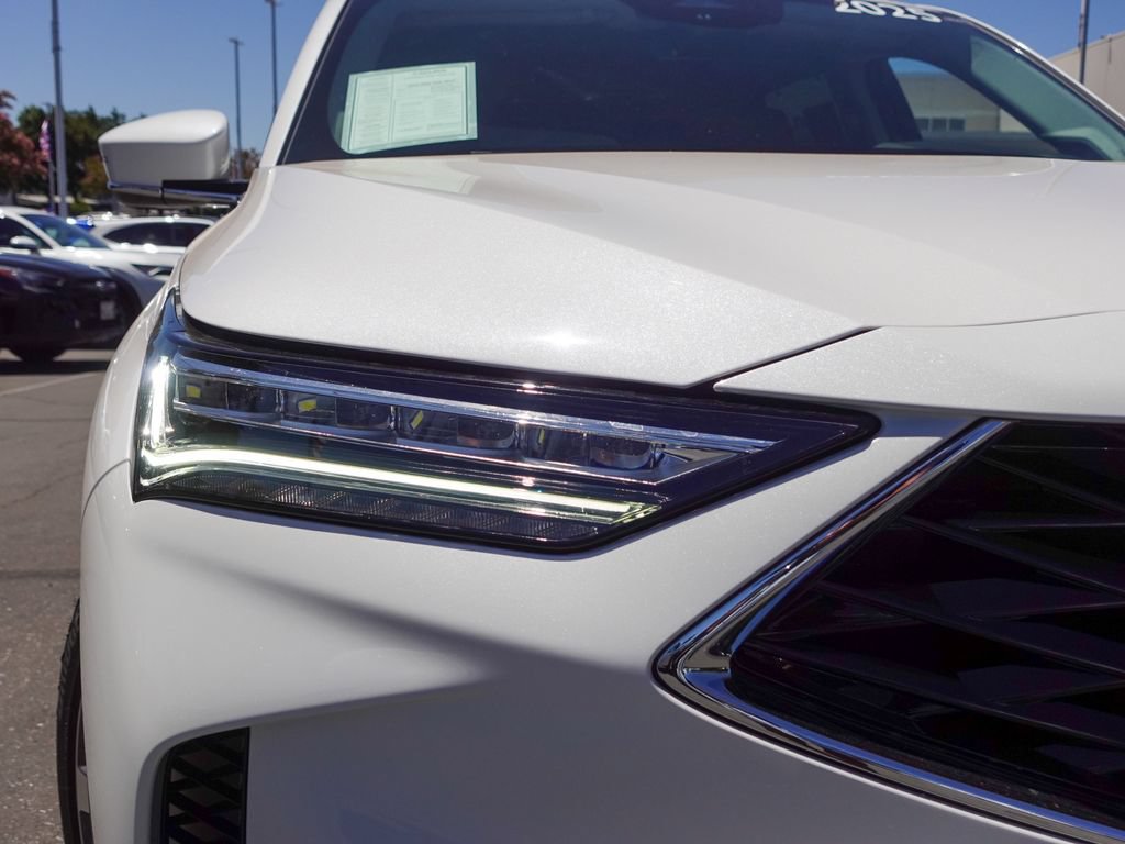 Certified 2026 Acura MDX FWD w/ Technology Package image 3