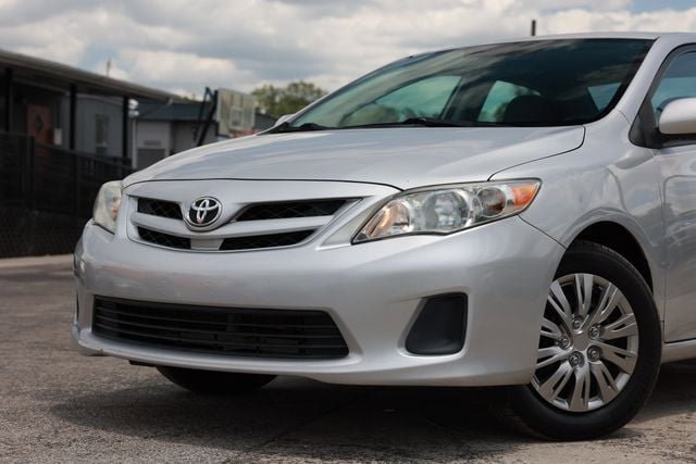 Used 2011 Toyota Corolla LE FWD image 28