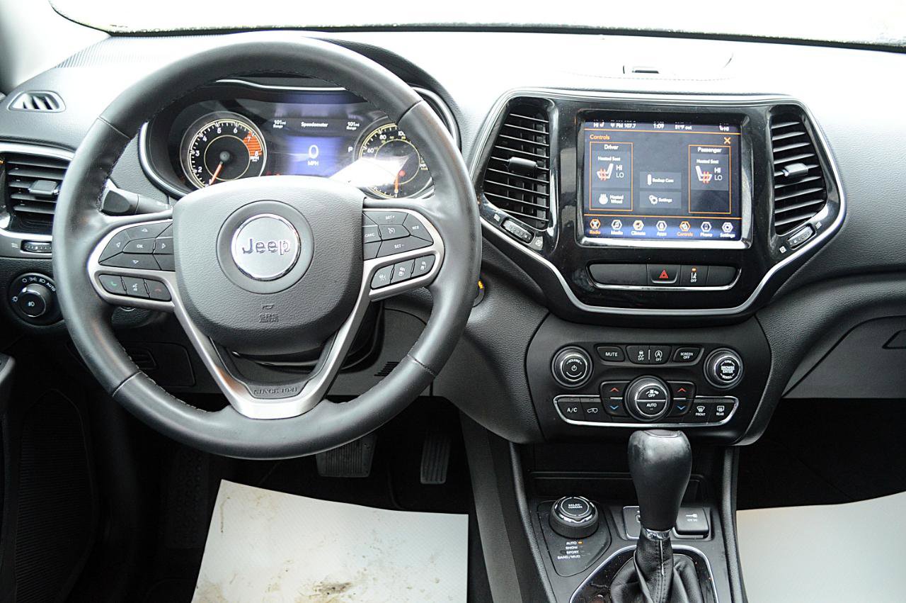 Used 2022 Jeep Cherokee Limited image 18