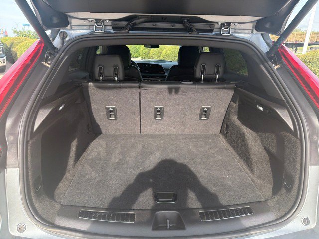 Used 2025 Cadillac XT4 Premium Luxury FWD image 14