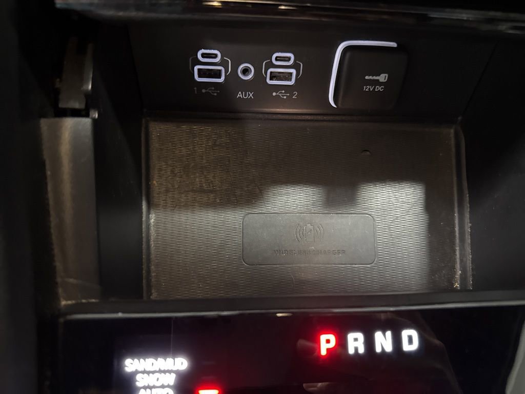 Used 2024 Jeep Grand Cherokee L Limited w/ Luxury Tech Group II image 34