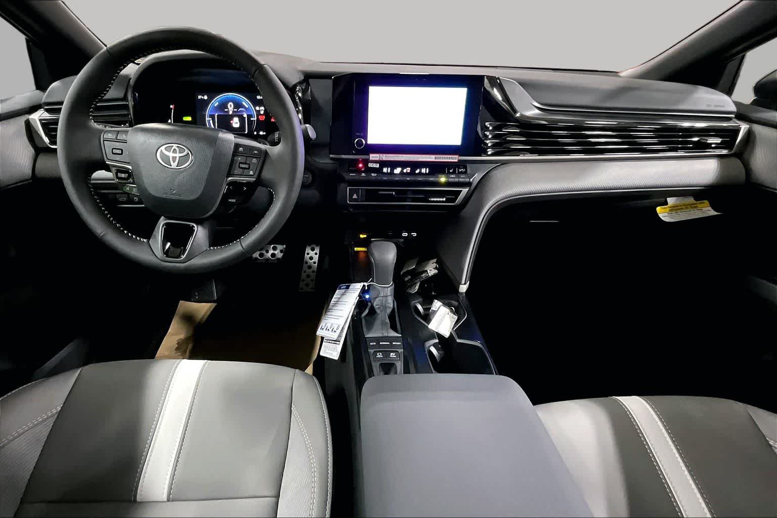 New 2026 Toyota Camry SE AWD/4WD image 5