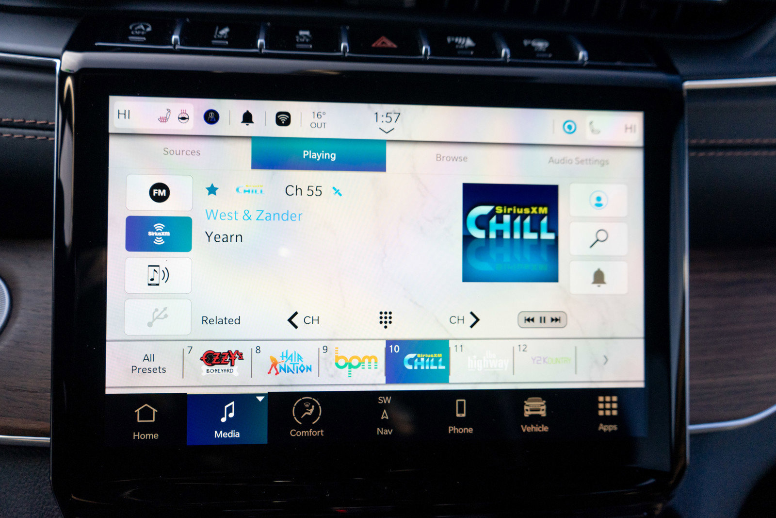 Used 2023 Jeep Grand Cherokee L Summit w/ Advanced Protech Group IV image 16