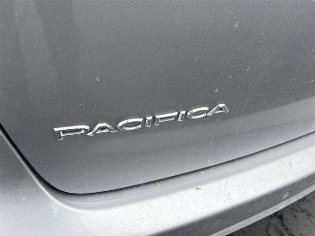 Used 2021 Chrysler Pacifica Touring-L AWD/4WD image 31