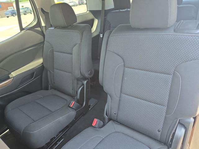 Used 2023 GMC Acadia SLE w/ Driver Convenience Package FWD image 15