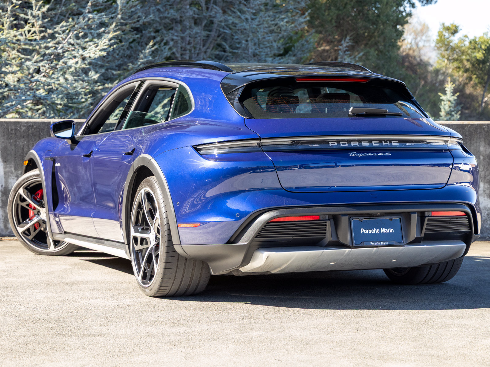 Certified 2025 Porsche Taycan 4S AWD/4WD image 3