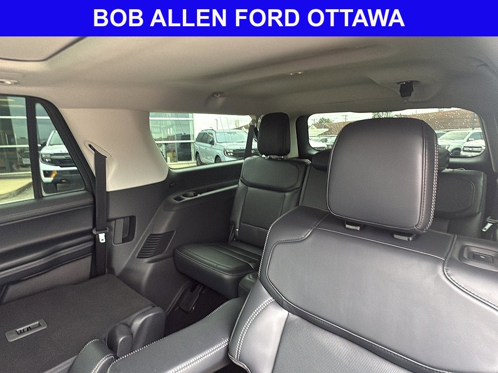 Used 2025 Ford Expedition Max Platinum w/ Driver's Package AWD/4WD image 15