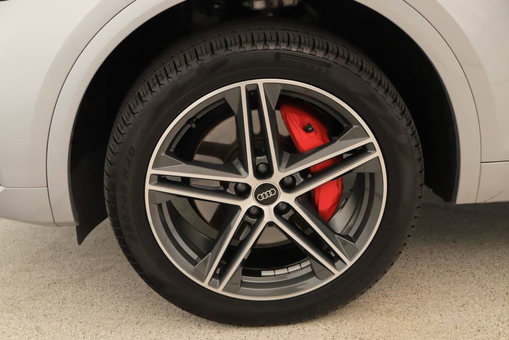 Certified 2024 Audi Q5 e Premium Plus AWD/4WD image 37