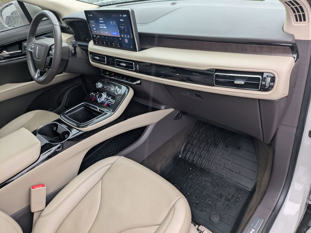 Used 2023 Lincoln Nautilus Reserve w/ Equipment Group 201A image 48