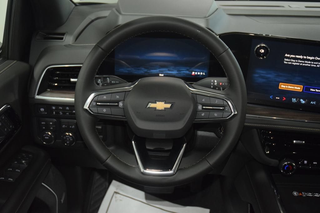 New 2026 Chevrolet Suburban Premier AWD/4WD image 37