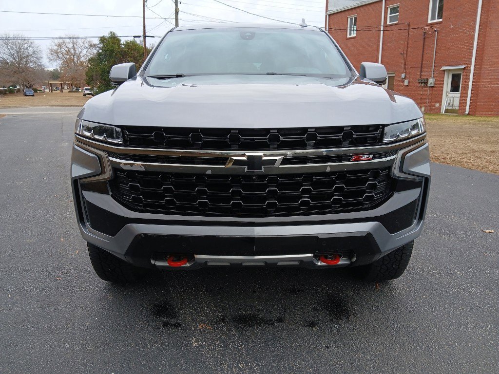 Used 2022 Chevrolet Suburban Z71 w/ Luxury Package image 14