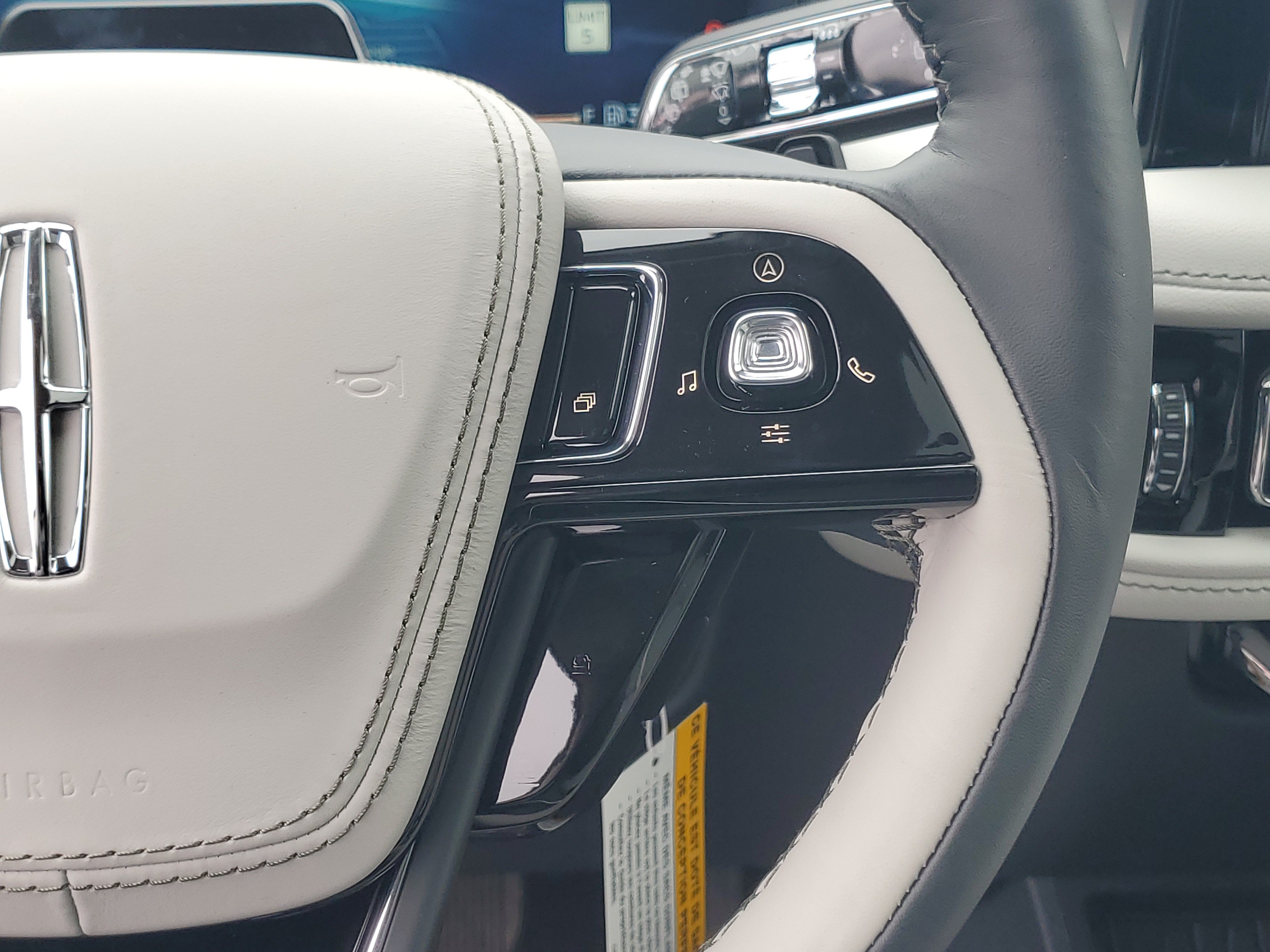 New 2026 Lincoln Aviator Reserve AWD/4WD image 17
