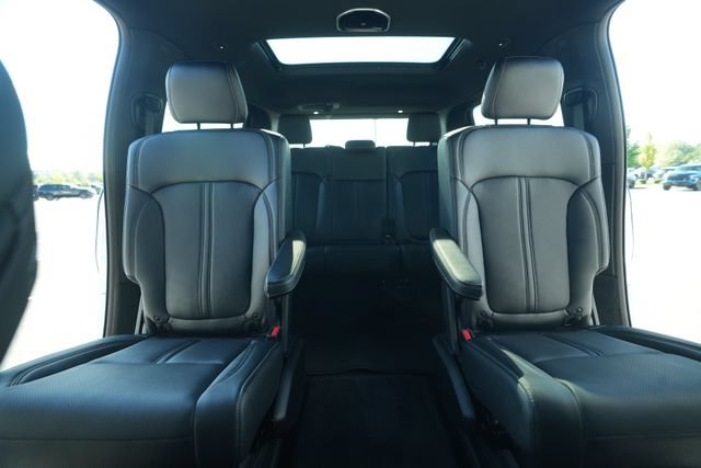 New 2026 Jeep Grand Wagoneer Summit AWD/4WD image 43