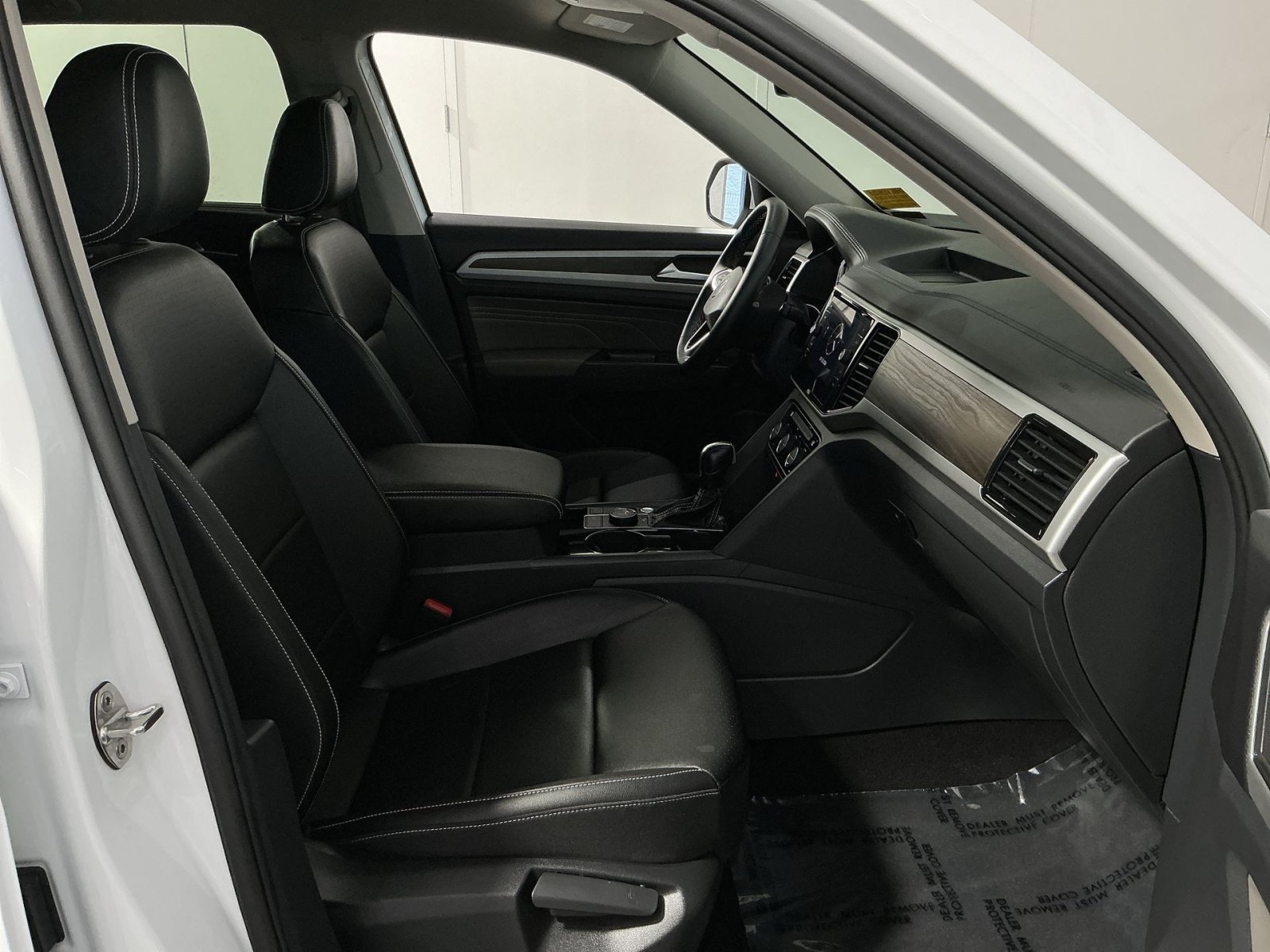 Used 2023 Volkswagen Atlas SE AWD/4WD image 26