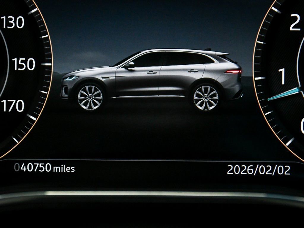 Used 2024 Jaguar F-PACE R-Dynamic S image 22