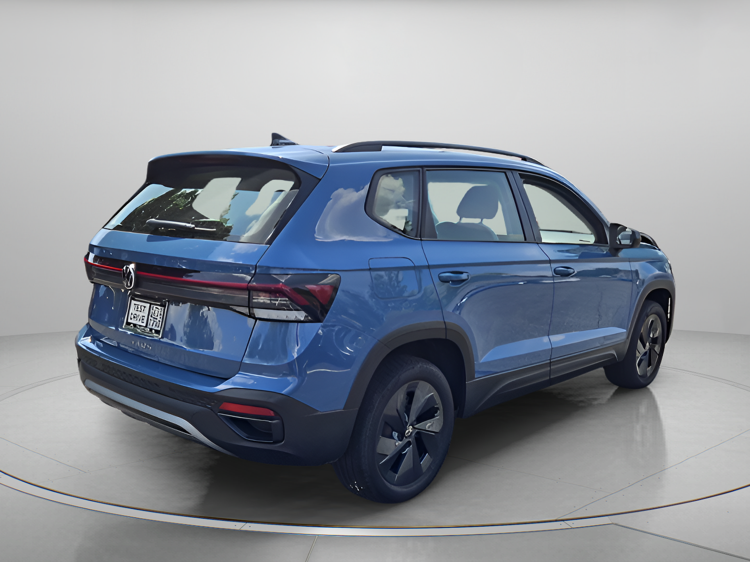 Used 2025 Volkswagen Taos S FWD image 5