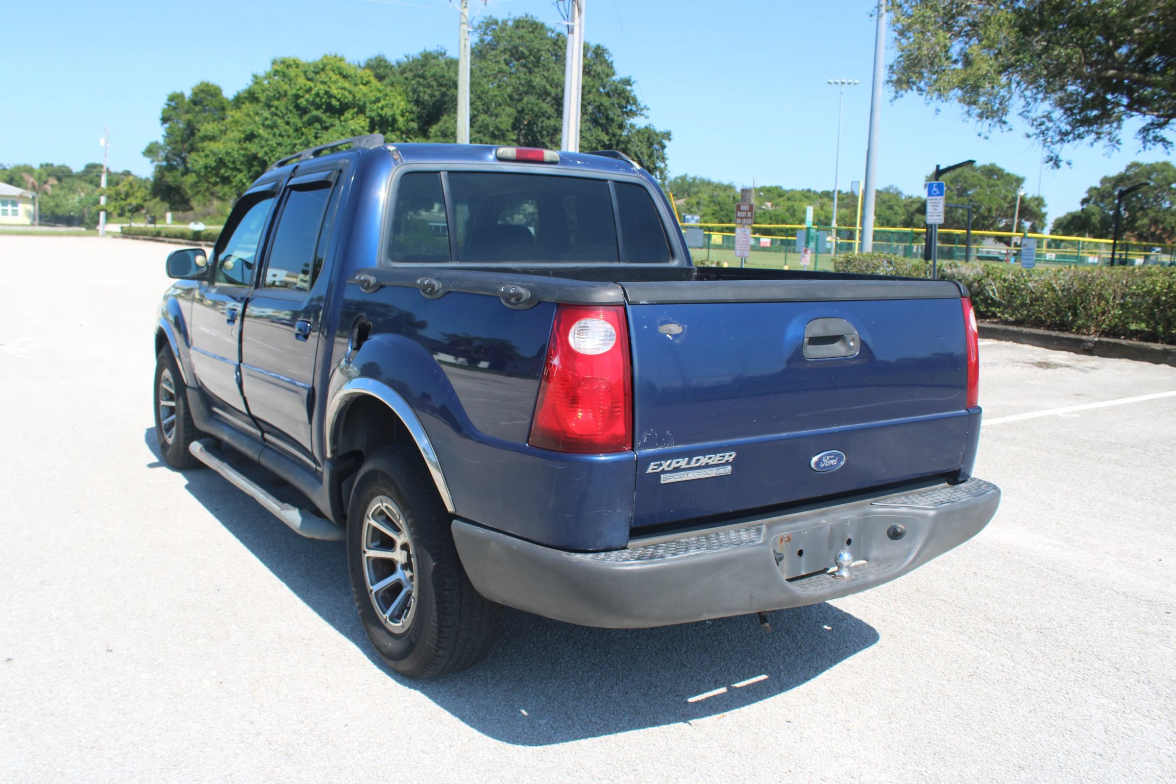 Used 2005 Ford Explorer Sport Trac XLT RWD image 7